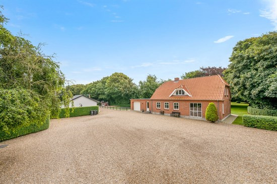Top 6 over dyreste boliger til salg i Tarm. Priser op til 2.995.000 kr