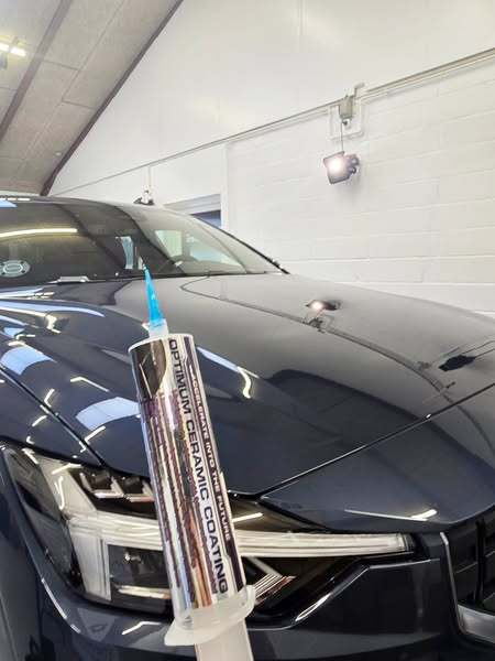 Detailing Center præsenterer Polestar 2 med dyb glans og langtidsholdbar beskyttelse efter Premium behandling