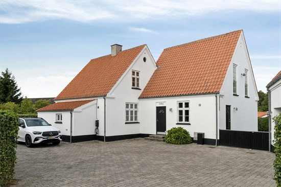 Regnbuen 32 og 4 andre boliger er kommet til salg denne uge i Holbæk - se boligerne her.