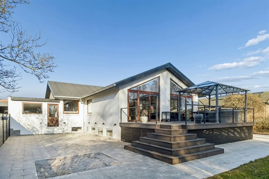 Top 6 over dyreste boliger til salg i Hinnerup. Priser op til 7.000.000 kr