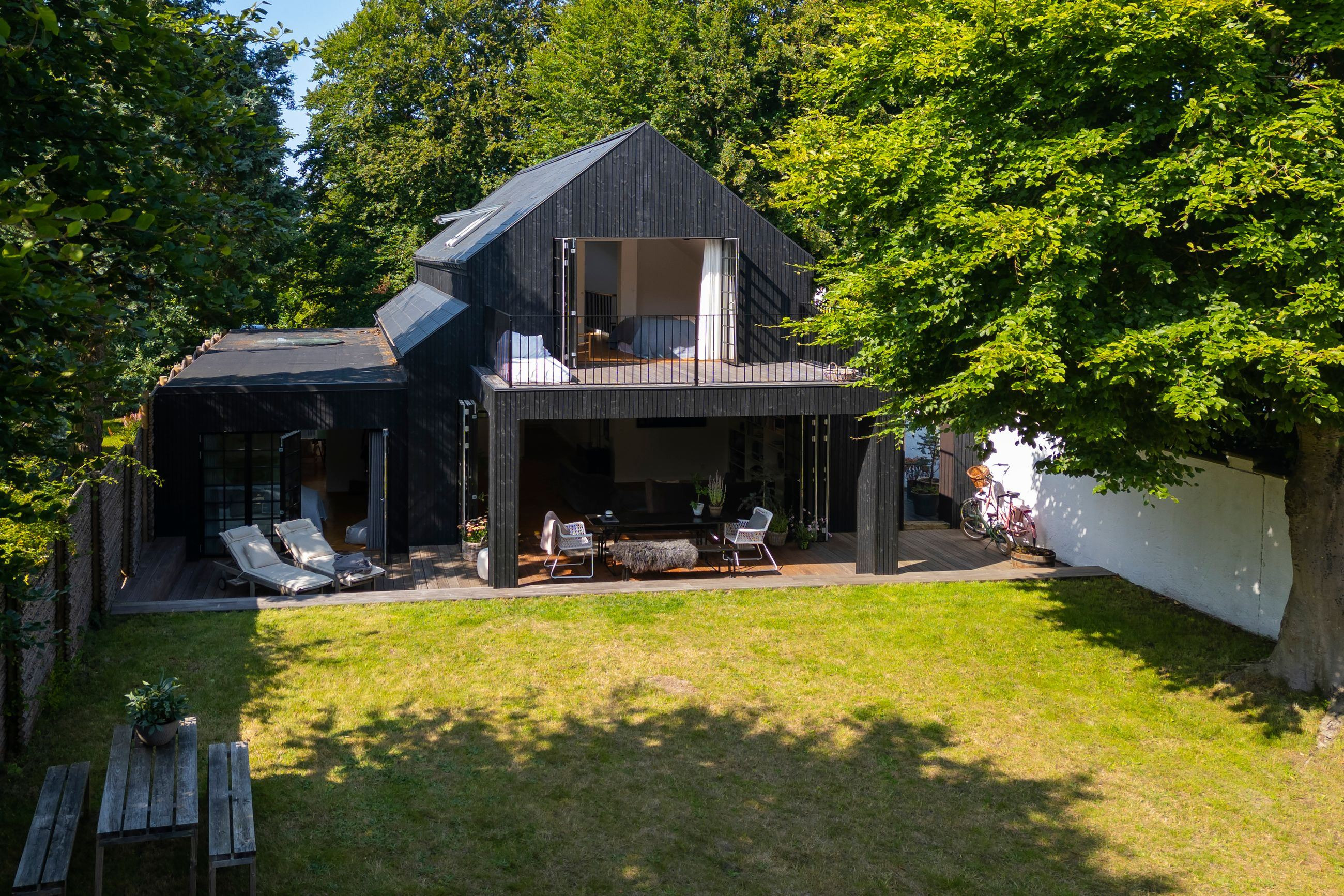 En ren boligdrøm på [m² på dyreste bolig] m² til 12,2  mio. kroner er nu komme til salg i Hornbæk: Se hvor de dyreste boliger til salg i Hornbæk er