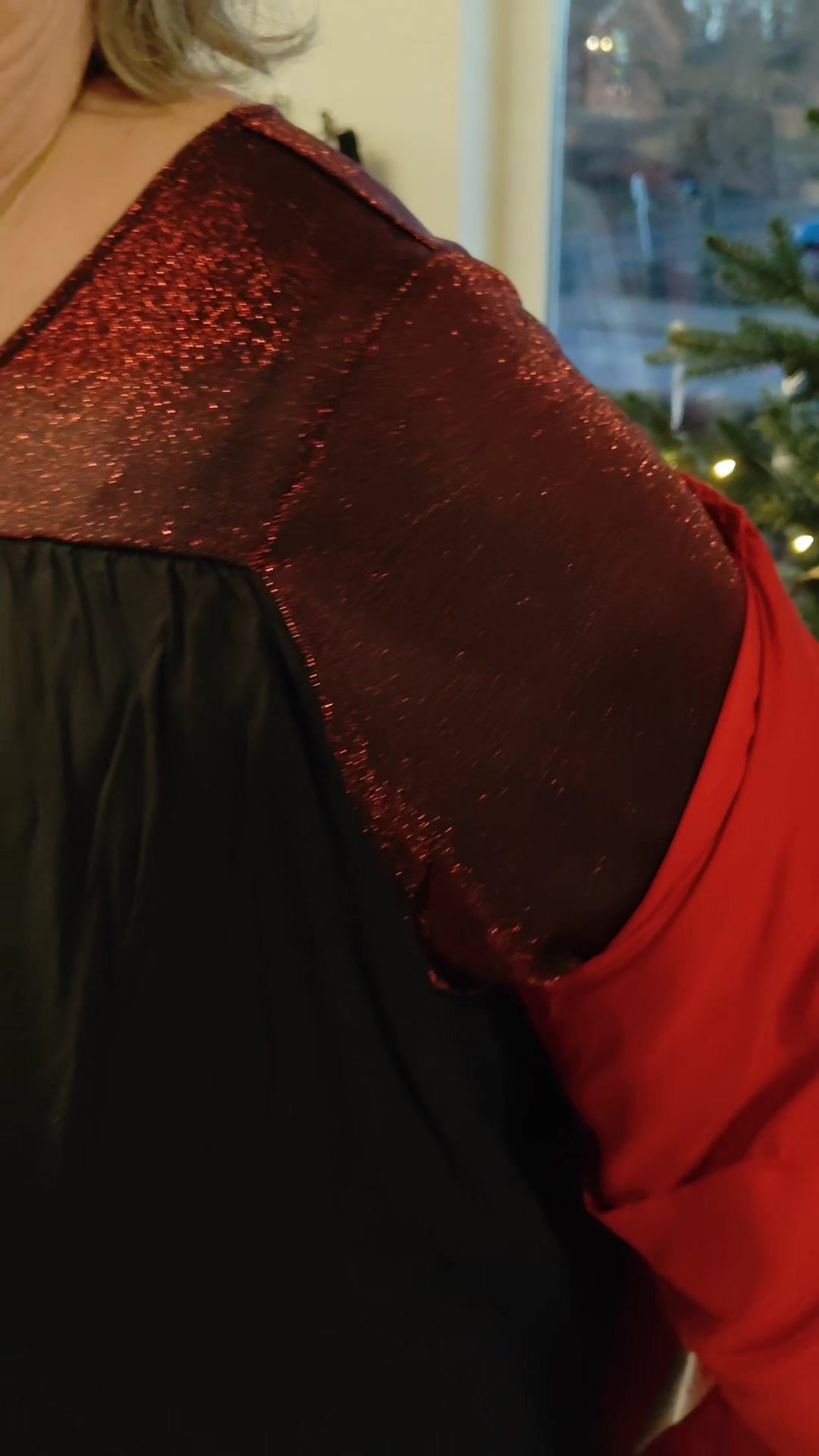 Find det perfekte juleoutfit hos Elins Butik – mix og match til fest og hverdag