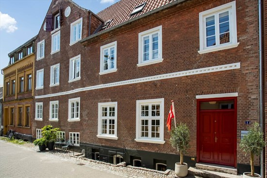 Luksusbolig netop kommet til salg i Tønder: Se hvad du skal smide for Tønders dyreste adresser her
