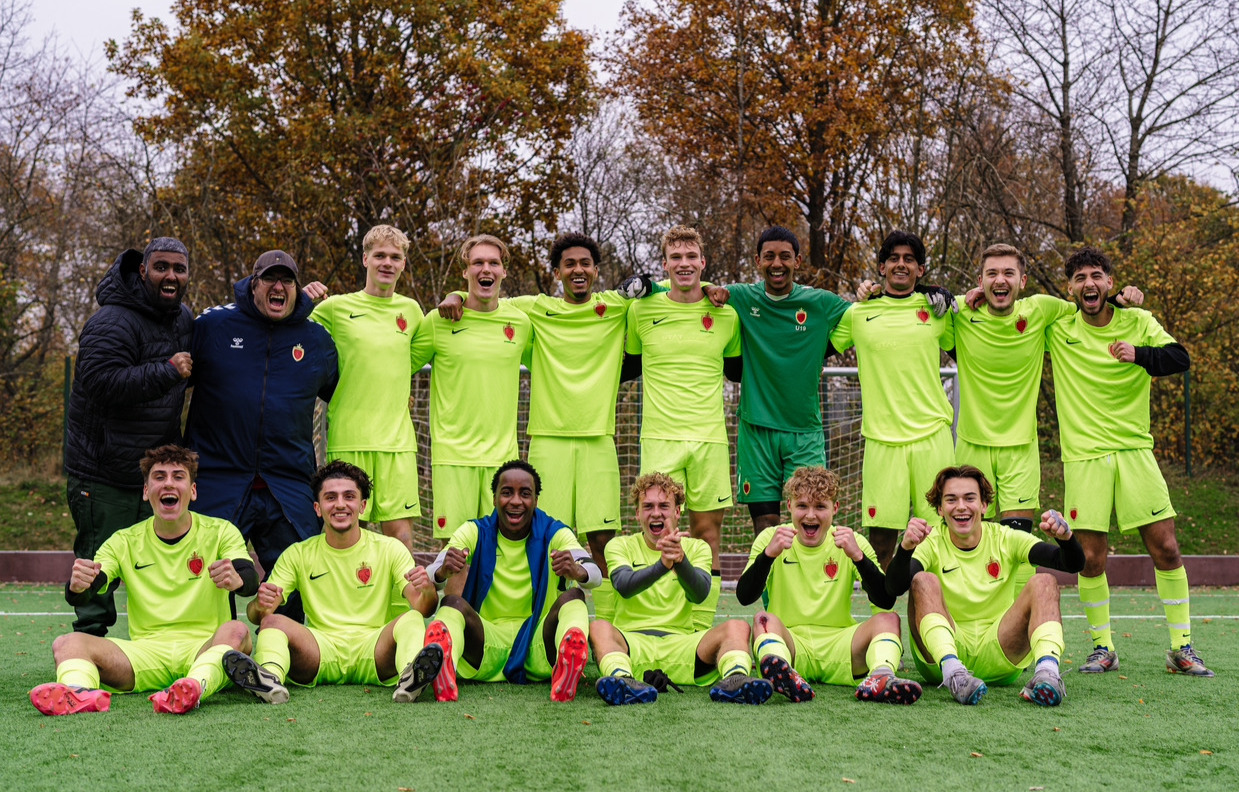 Ishøj IF sikrer dramatisk oprykning til Liga 2 med uafgjort mod Virum-Sorgenfri BK