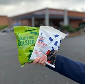 Nye lækkerier i slikafdelingen hos Rema1000 Gærumvej: Eukalyptusbolcher og hollandsk lakrids til kun 20 kr.