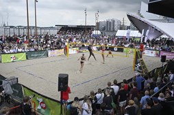 Aalborg forbereder sig til DM i beachvolley 2025 med tonsvis af sand og frivillige hjælpere