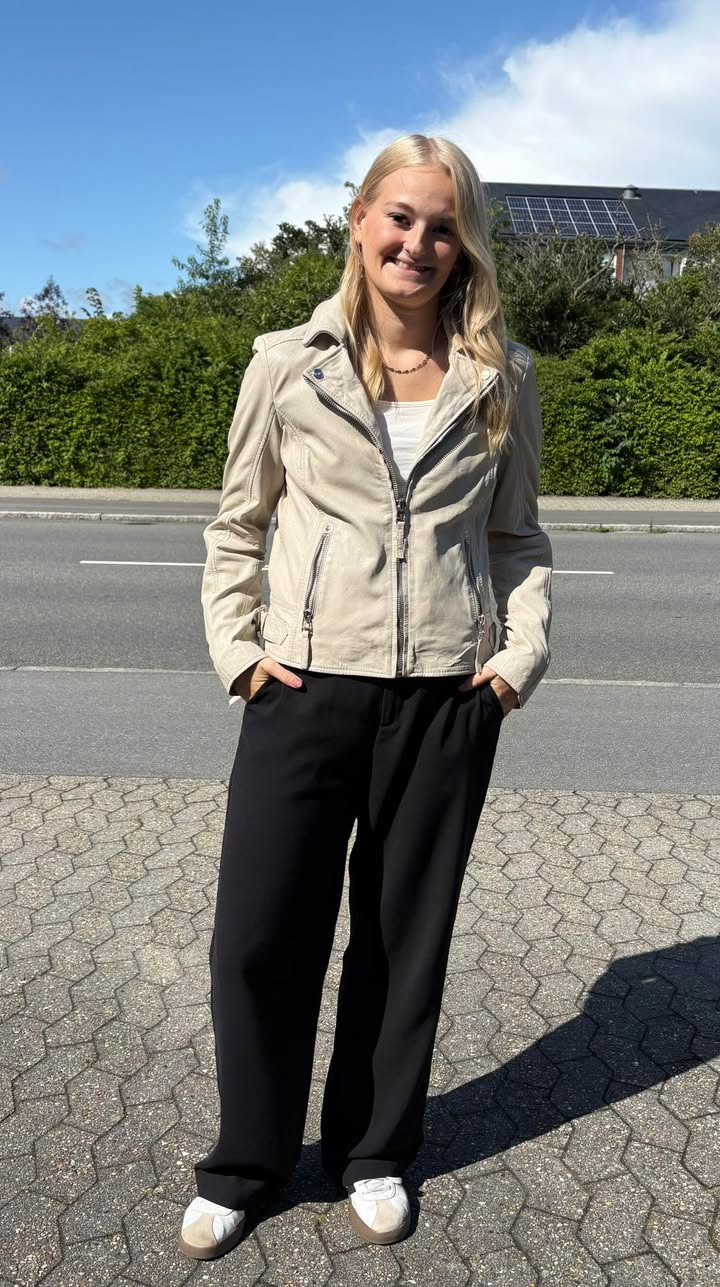 Rosengreen tilbyder smart skindjakke fra Mauritius til nedsat pris