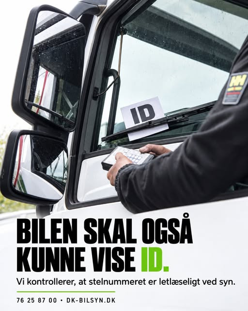 DK-Bilsyn Horsens kontrollerer stelnummeret ved syn