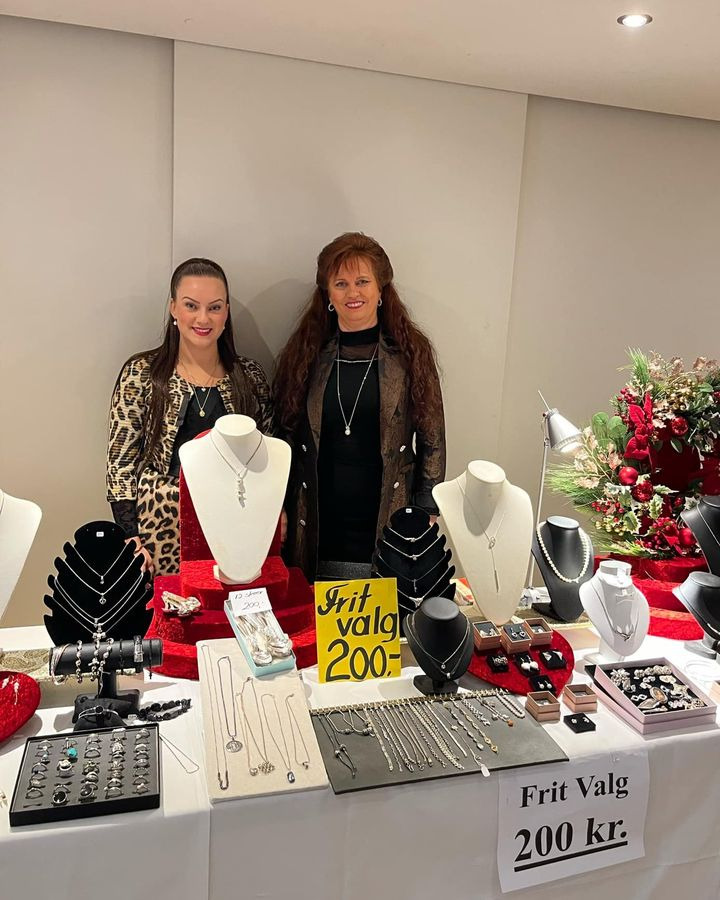 Smykkedesigner Helga Winther inviterer til julemarked i Mariager