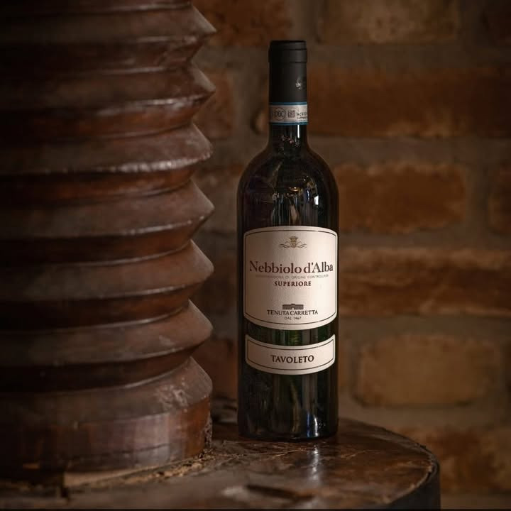 Lahvino Wine & Spirits præsenterer Nebbiolo d’Alba Superiore Tavoleto med ægte terroir og elegance