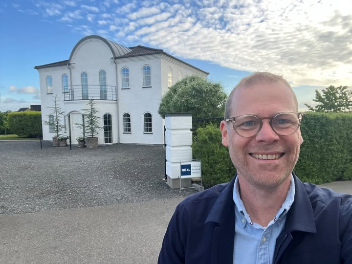 RealMæglerne Holstebro præsenterer liebhaverbolig i Halgårde til salg