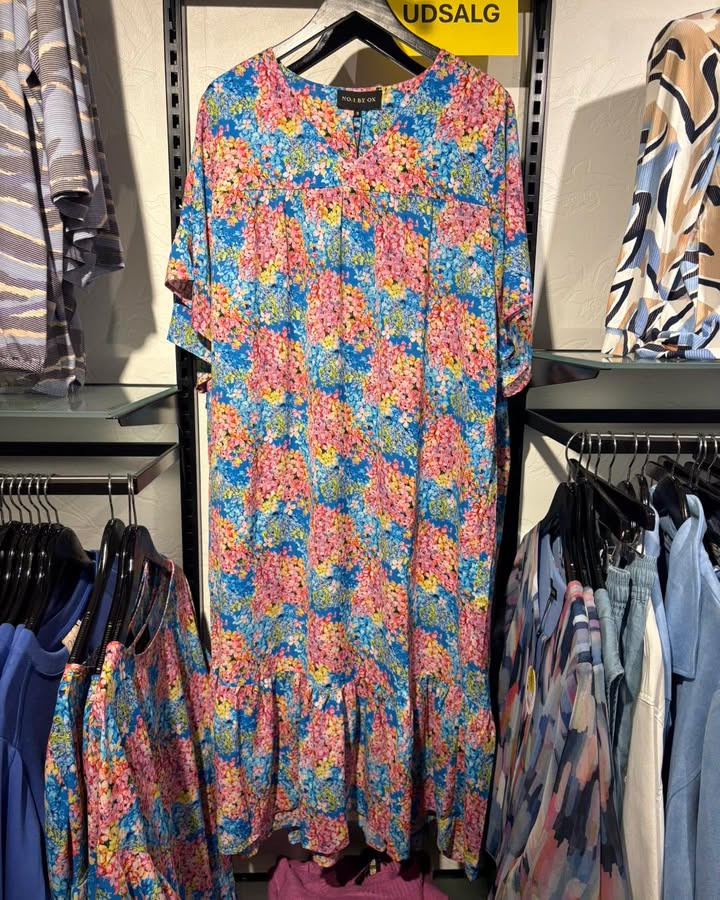 GarderoBen annoncerer sommerudsalg med store besparelser på kjole fra No1 by Ox