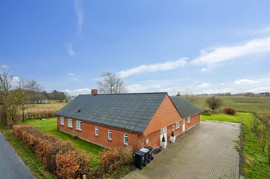 Pris sat ned med 100.000 kr. på Krogagervej 36