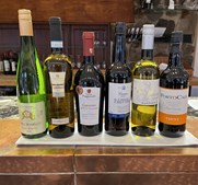 Vinsmagning med Lasse Borbjerg i Hinnerup Egnsarkiv