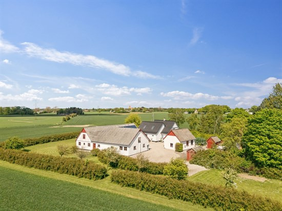 Top 6 over dyreste boliger til salg i Lundby. Priser op til 4.795.000 kr