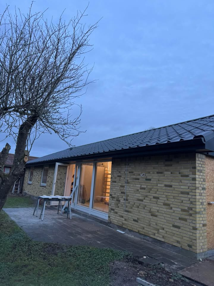 Tømrerfirmaet Brdr. Sand ønsker alle en glædelig jul og et godt nytår