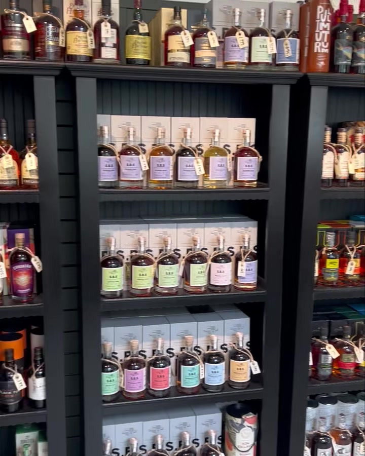 Crazy dage: Spar 25% på hele butikken hos Rom Deluxe både online og i butikken