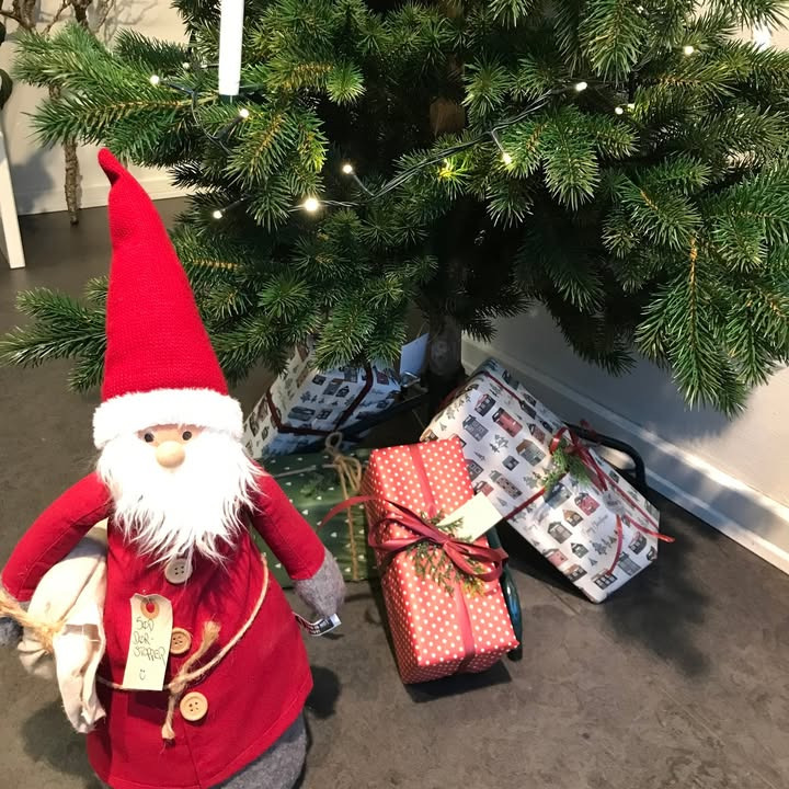 HILMARS ApS tilbyder flot gavepapir i kraftig kvalitet fra Ib Laursen