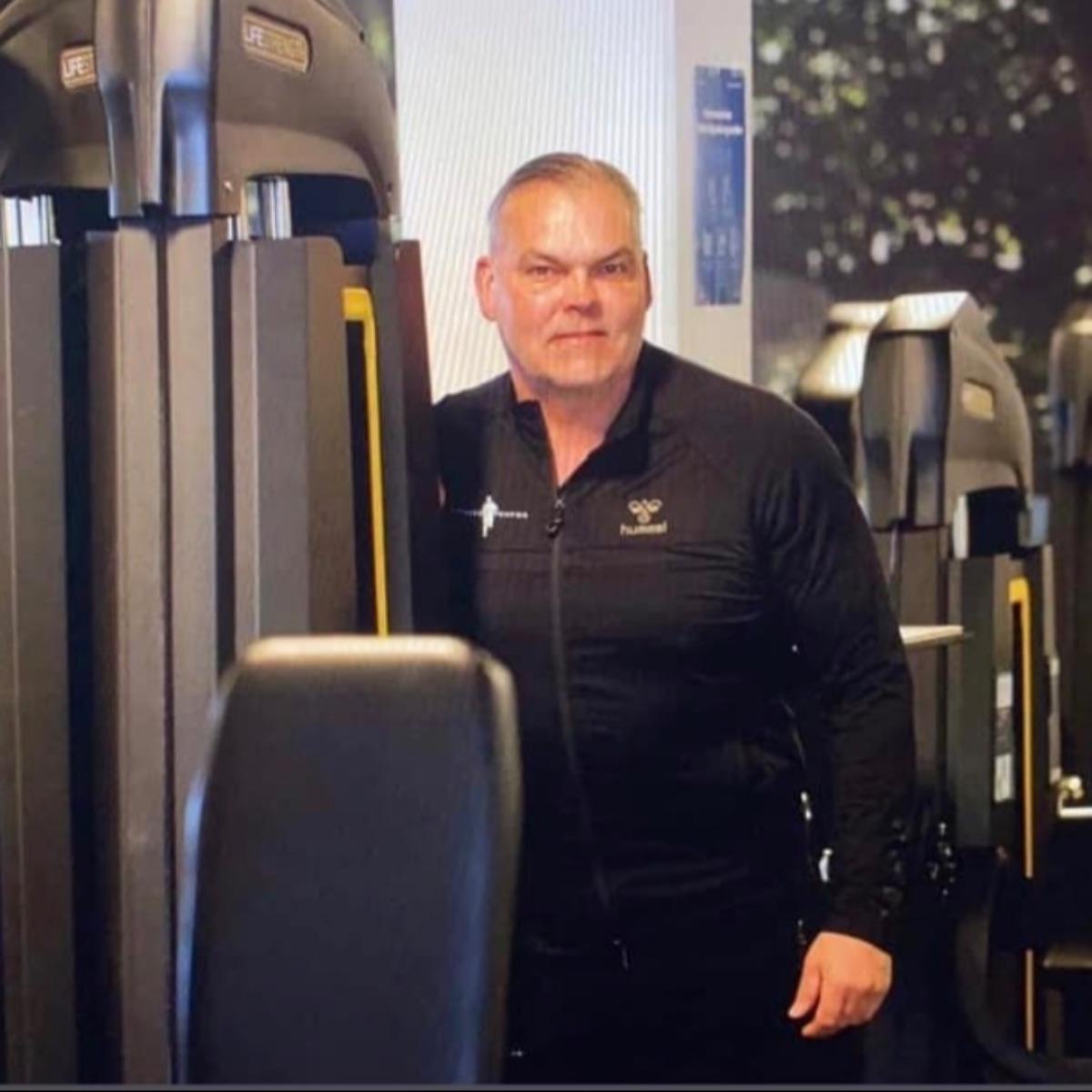 Michael driver fitnesscenter i Viborg og hjælper klienter i form