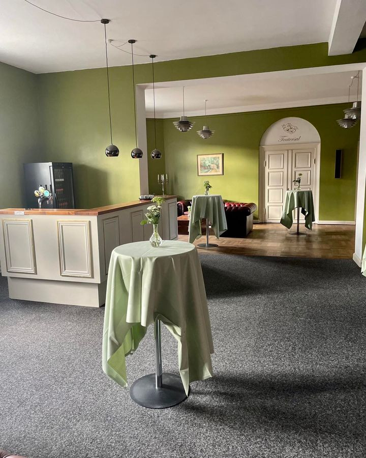 Frændes Madværk skaber forårsstemning i sensommeren og åbner for julefrokostbestillinger