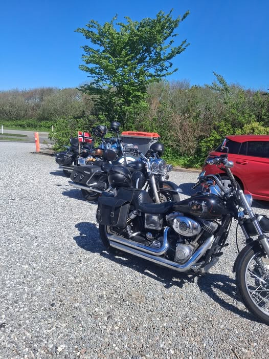 Bikers Rest viser folk rundt på Bikers Rest