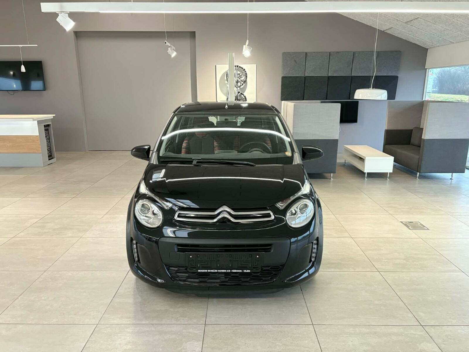 Biler netop sat til salg i Rødding