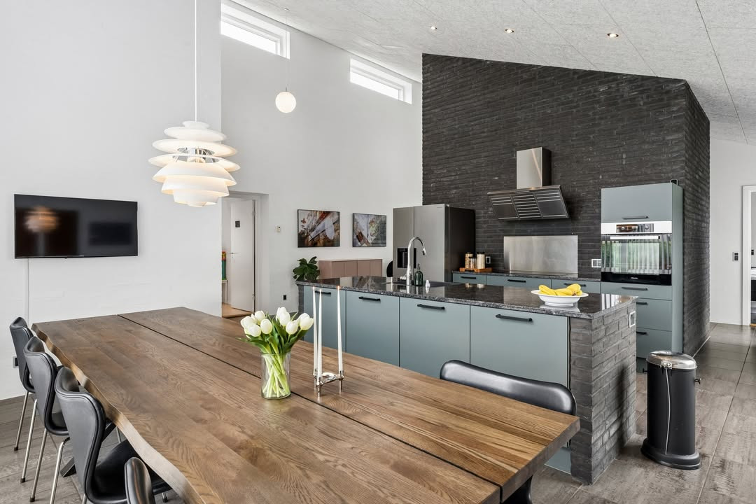 Byens Mæglere ApS, Hjørring præsenterer moderne og indflytningsklar villa