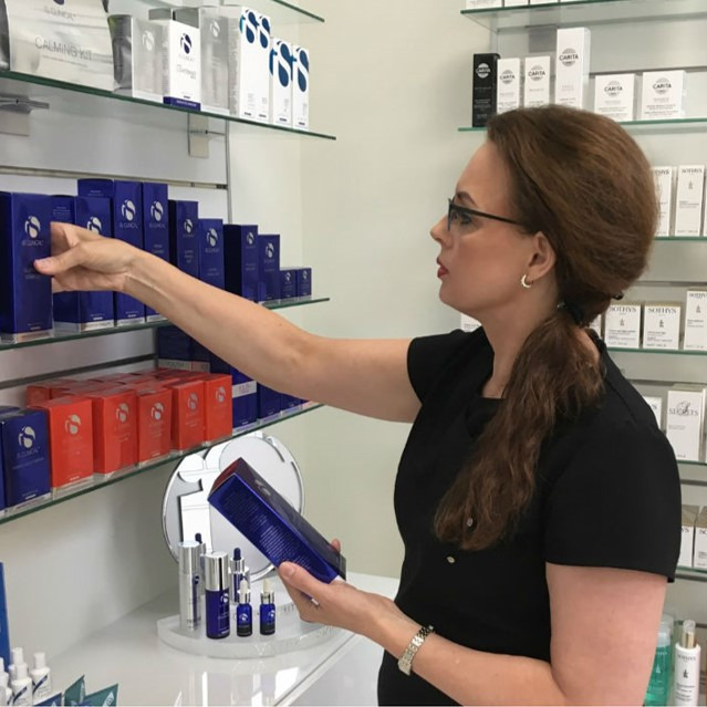 Botanisk hudpleje med iS Clinical hos Top Clinic v/Else Møller Larsen