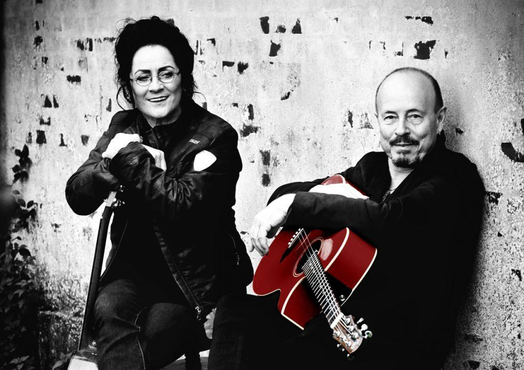 En aften med musikalsk magi: Ester Brohus og Knud Møller på duo tour