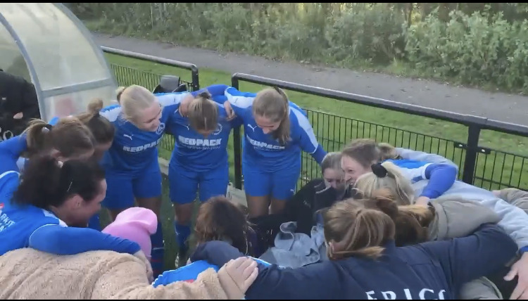 Vorup-damerne stryger til tops efter sikker udebanesejr og håber på dobbelt-oprykning sammen med førsteholdet