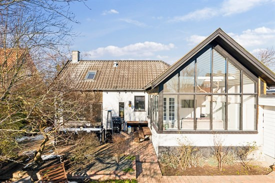 Pris sat ned med 251.000 kr. på Hyldevangen 4