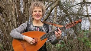 Oplev den franske sangskat med Jeannett Ulrikkeholm