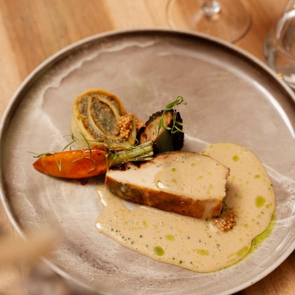 Restaurant Under Klippen præsenterer ny forårsinspireret signaturmenu