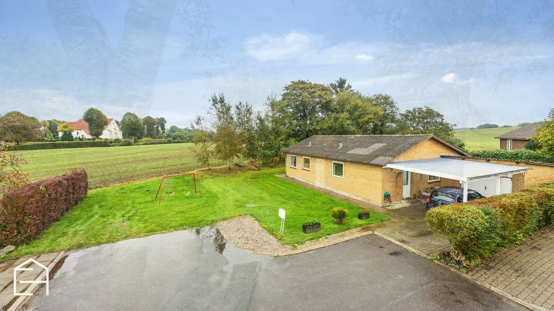 Ejenholm Bolig & Erhverv tilbyder renoveret villa i fredelige Varnæs