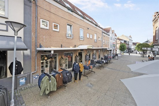 Lillegade 10 og 1 anden boliger er kommet til salg denne uge i Hobro - se boligerne her.