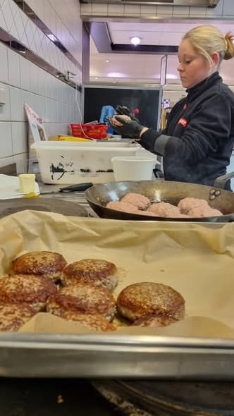 Meny Klarup præsenterer torsdags-dunse-tilbud til kun 8 kr.