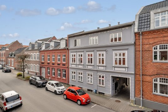 Lys og velindrettet 2-værelses lejlighed tæt ved gågaden i Esbjerg