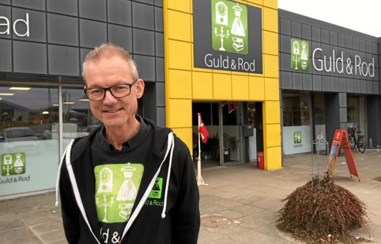 Den erfarne butiksejer klør på hos Guld & Rod i Hjørring  