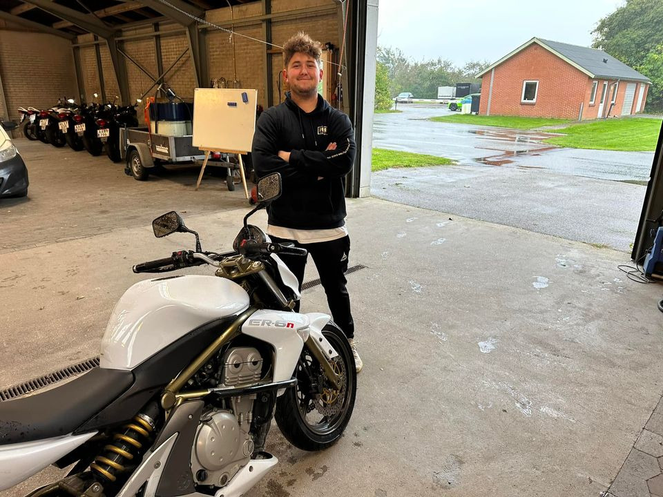 Thisted Køreskole fejrer succes med fire beståede køreprøver i dag