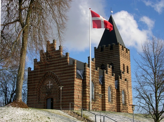 Historien bag Hobro Kirke