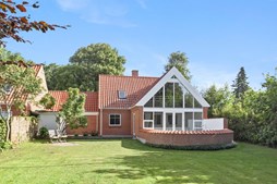 Mæglerhuset sænker pris: Moderniseret villa i Vodskov til 2.545.000 kr.