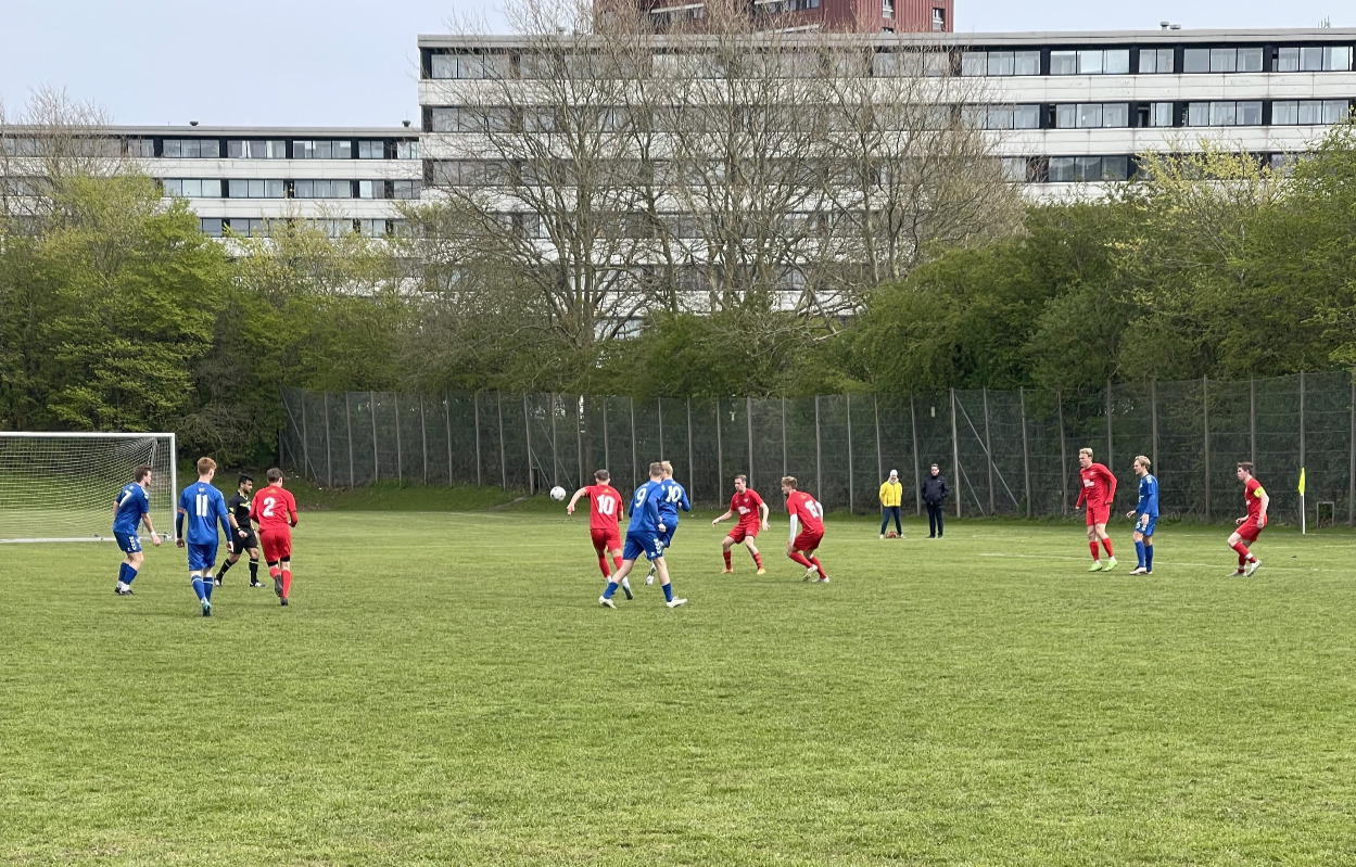 Vorup vinder slåskampen og tager tre point på en forfærdelig bane