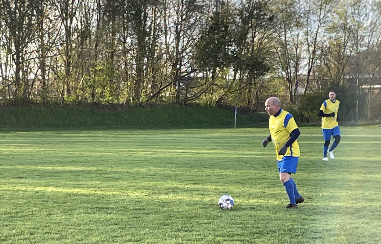 Skive IKs Old Boys vinder første kamp efter en lang pause: “Den direkte linje fra øverste etage til fødderne er blevet en smule støvet“