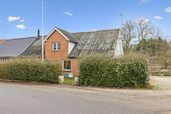 Slotsvej 55 er til salg for kun 425.000 kr.: Se de billigste boliger til salg i Hornslet her