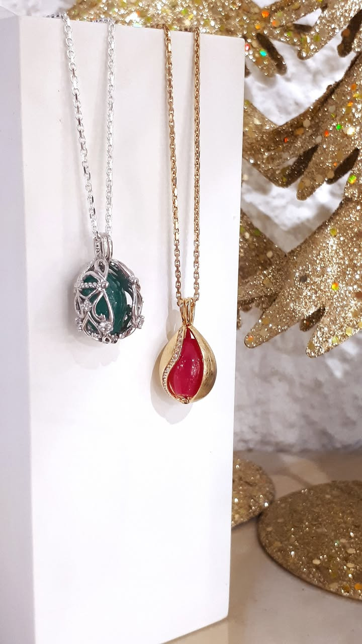 Smykkedesigner Helga Winther pr&#xE6;senterer &#xE5;rets julegaveid&#xE9;: Smykke&#xE6;g fra Blicher Fuglsang