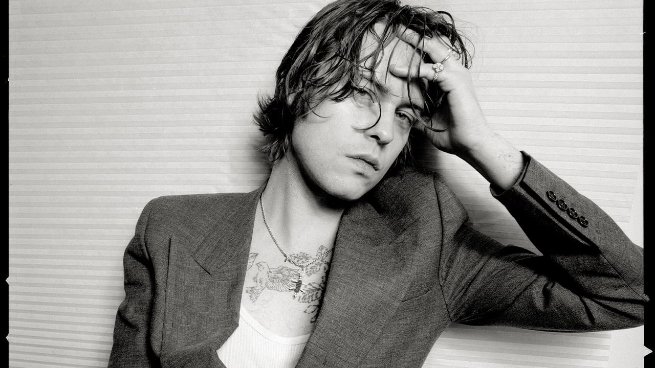 Elias Rønnefelt fra Iceage optræder solo på Underværket som del af koncertrækken 'Perlerækken'