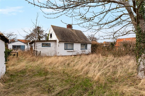 Lyrsbyvej 38 er til salg for kun 995.000 kr.: Se de billigste boliger til salg i Svaneke her