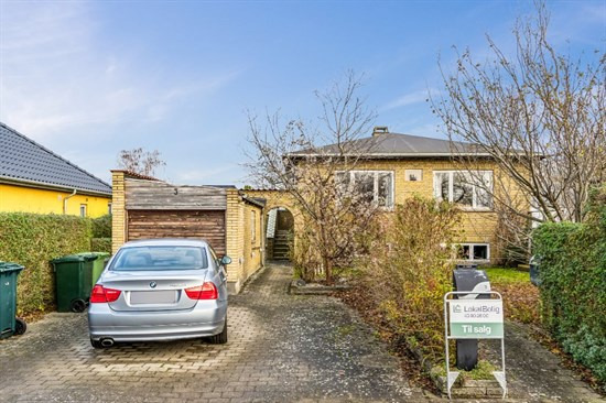 Græstoftevej 3 til salg for 3,5  mio. kroner - Se 5 andre boliger til salg i Brøndby Kommune