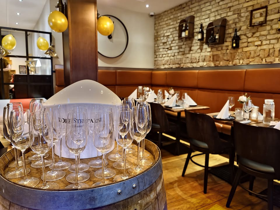 Café Tidslös takker praktikant for en lærerig oplevelse