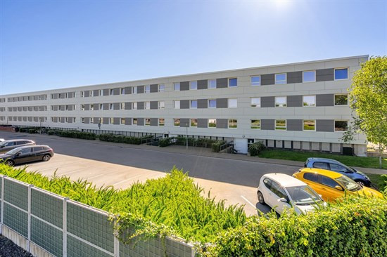 Ejerlejlighed med altan i grønne omgivelser og tæt på Sædding Strand